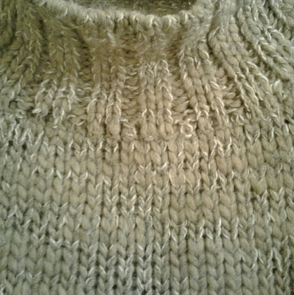 Kaisely Sweater - Picture 4 of 7